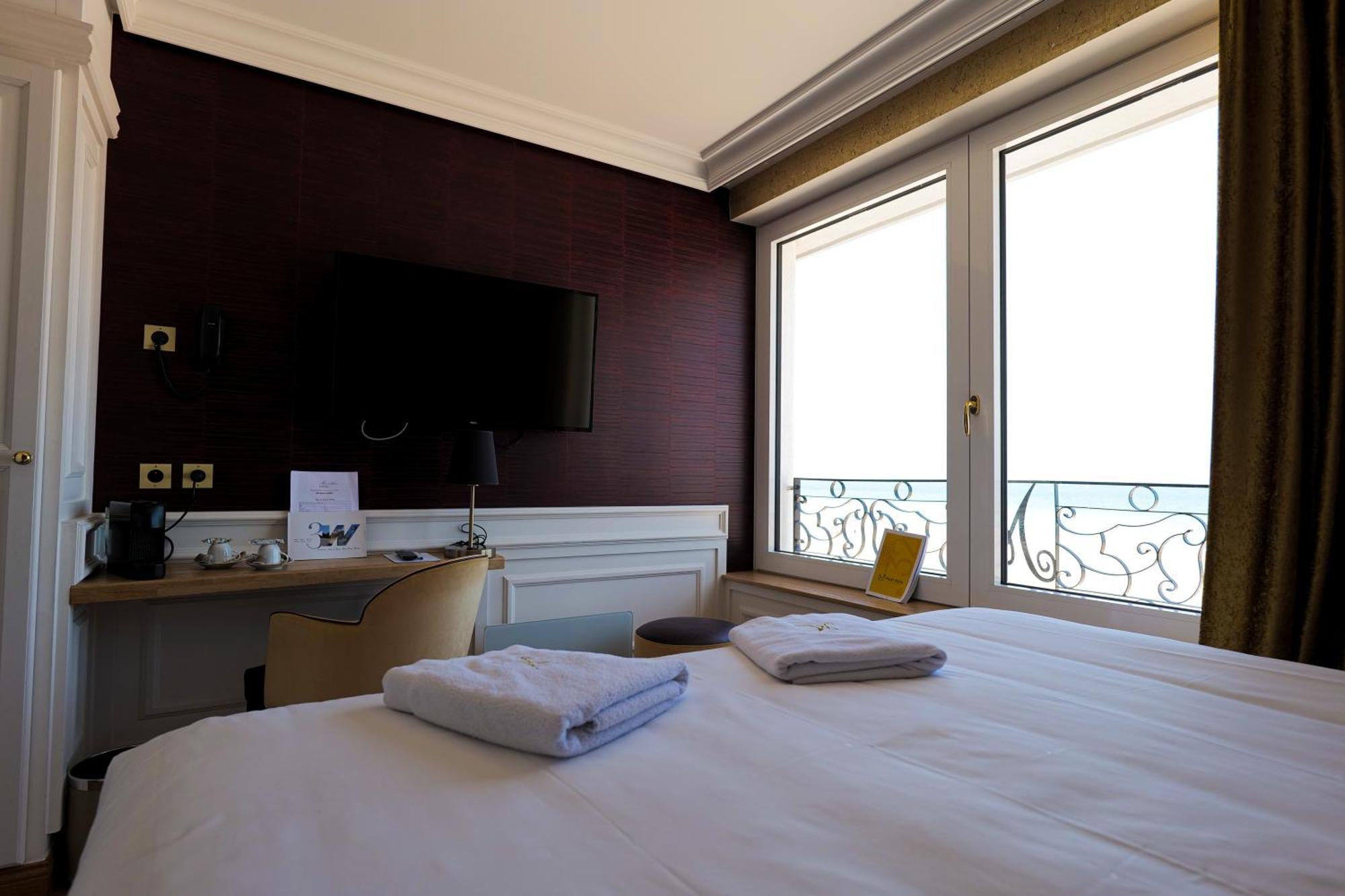 Hotel Merveilleux Cote Mer 敦刻尔克 外观 照片