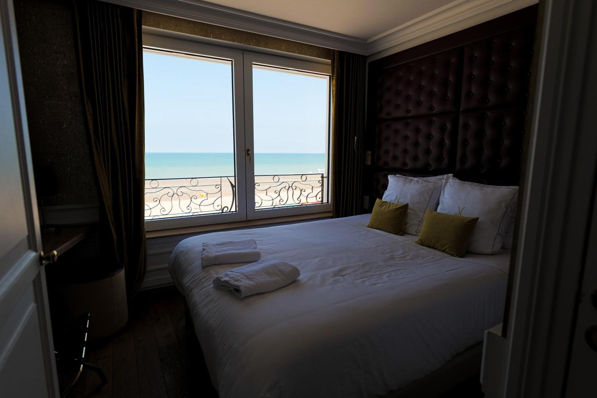 Hotel Merveilleux Cote Mer 敦刻尔克 外观 照片