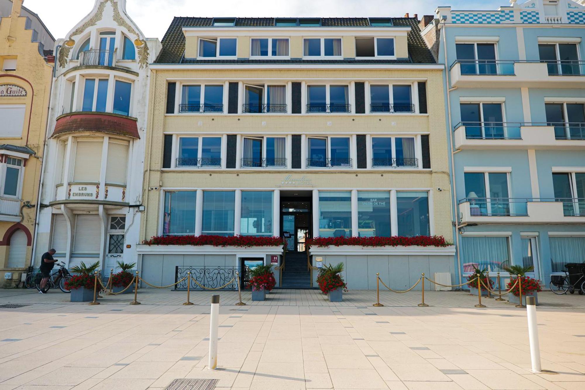Hotel Merveilleux Cote Mer 敦刻尔克 外观 照片