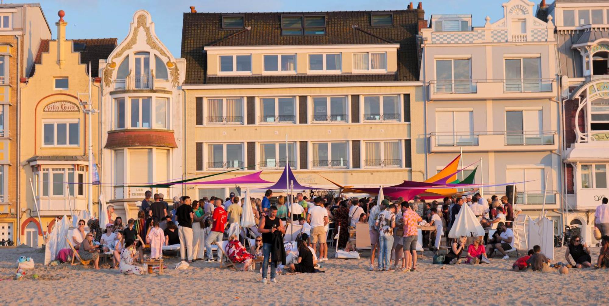 Hotel Merveilleux Cote Mer 敦刻尔克 外观 照片